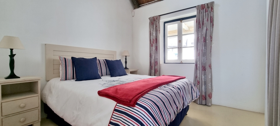 4 Bedroom Property for Sale in Struisbaai Western Cape